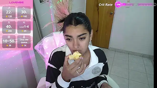 Snapshot of amarasilk_ chatting on October 2, 2025, 10:40 am amarasilk online show from October 2, 2025, 10:40 am