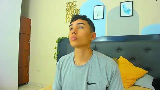 Snapshot of fher_rivers chatting on September 29, 2025, 5:40 pm fher rivers online show from September 29, 2025, 5:40 pm