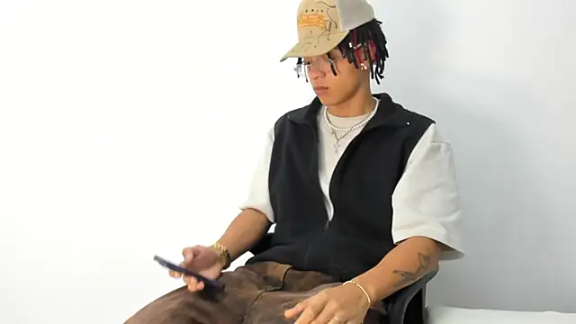 Snapshot of MARSHALL_SPENCER chatting on January 10, 2026, 1:06 pm MARSHALL SPENCER online show from January 10, 2026, 1:06 pm