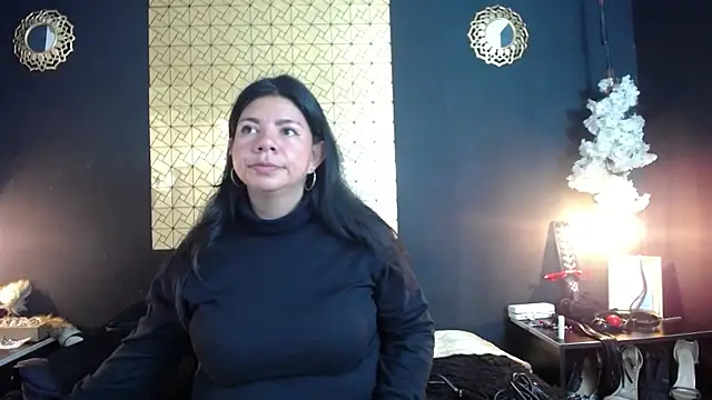 kinky momm online show from May 4, 2026, 3:48 pm