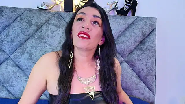 Snapshot of Shantey_Laurent chatting on November 19, 2025, 1:22 pm Shantey Laurent online show from November 19, 2025, 1:22 pm