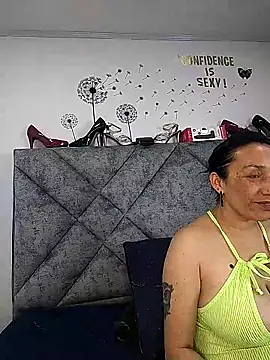 Snapshot of Shantey_Laurent chatting on April 29, 2026, 4:44 pm Shantey Laurent online show from April 29, 2026, 4:44 pm