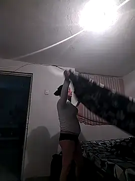 Snapshot of Shantey_Laurent chatting on October 27, 2025, 9:32 am Shantey Laurent online show from October 27, 2025, 9:32 am