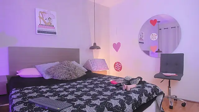 Katyrousee online show from February 18, 2026, 7:10 pm