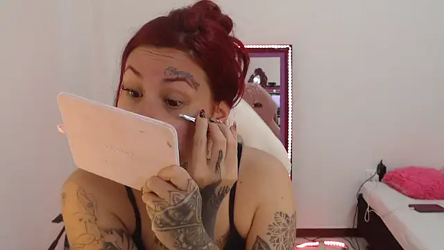 Snapshot of Maddy_Vicius19 chatting on October 6, 2025, 8:53 pm Maddy Vicius19 online show from October 6, 2025, 8:53 pm