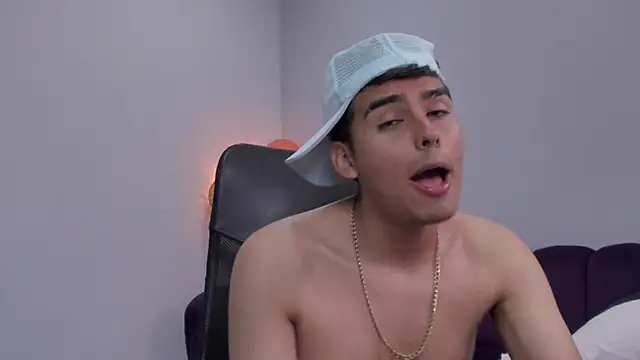 Snapshot of Matthewlodge chatting on November 18, 2025, 3:04 pm Matthewlodge online show from November 18, 2025, 3:04 pm