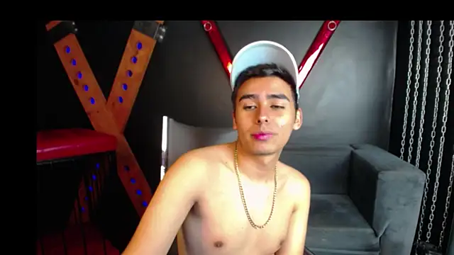 Snapshot of Matthewlodge chatting on October 28, 2025, 1:21 pm Matthewlodge online show from October 28, 2025, 1:21 pm