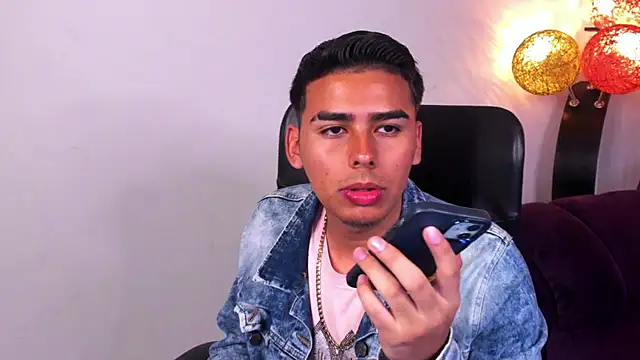 Snapshot of Matthewlodge chatting on November 6, 2025, 2:21 pm Matthewlodge online show from November 6, 2025, 2:21 pm