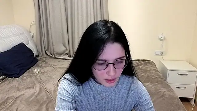 Snapshot of Charming_Mysteriousss chatting on February 4, 2026, 3:51 pm Charming Mysteriousss online show from February 4, 2026, 3:51 pm