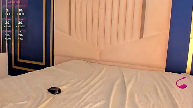 NalahCampbell online show from December 13, 2025, 8:04 pm