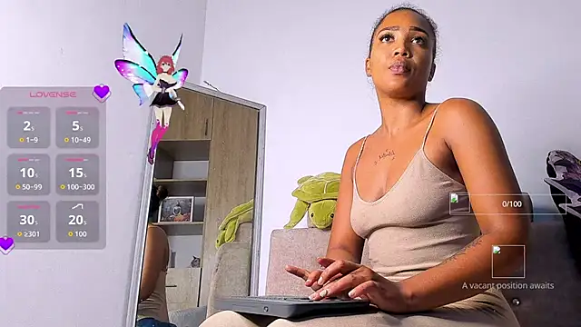 Snapshot of GiuliaCash chatting on November 15, 2025, 10:52 am GiuliaCash online show from November 15, 2025, 10:52 am