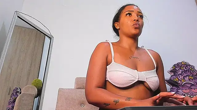 Snapshot of GiuliaCash chatting on September 26, 2025, 11:39 am GiuliaCash online show from September 26, 2025, 11:39 am