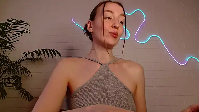 Snapshot of WhitePrincessLuna chatting on March 19, 2026, 2:39 pm WhitePrincessLuna online show from March 19, 2026, 2:39 pm