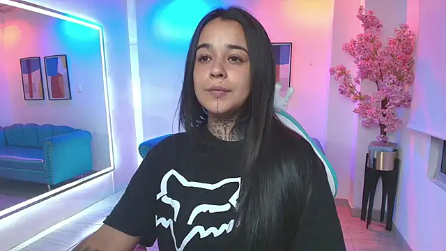 Snapshot of Black_roseee chatting on April 2, 2026, 4:08 am Black roseee online show from April 2, 2026, 4:08 am