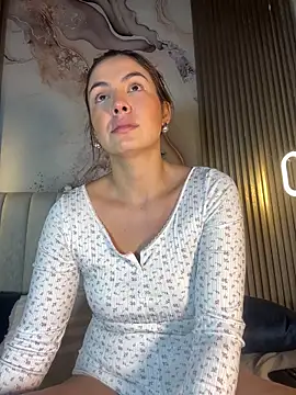 Dakota Evanns online show from November 11, 2025, 8:25 pm