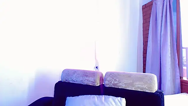 diosa latinaxxx online show from October 8, 2025, 9:59 pm