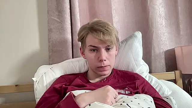 Snapshot of scottishtwink01 chatting on September 28, 2025, 12:45 pm scottishtwink01 online show from September 28, 2025, 12:45 pm