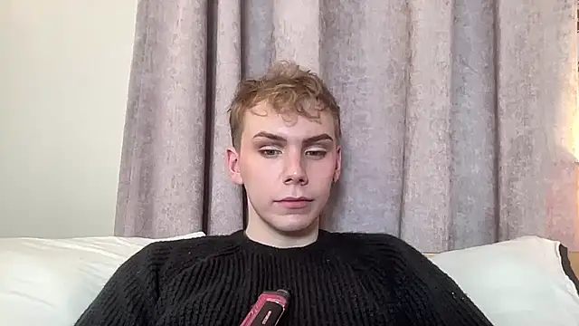 Snapshot of scottishtwink01 chatting on October 19, 2025, 10:01 pm scottishtwink01 online show from October 19, 2025, 10:01 pm