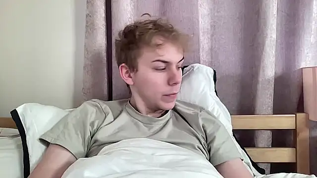 Snapshot of scottishtwink01 chatting on September 20, 2025, 1:27 pm scottishtwink01 online show from September 20, 2025, 1:27 pm