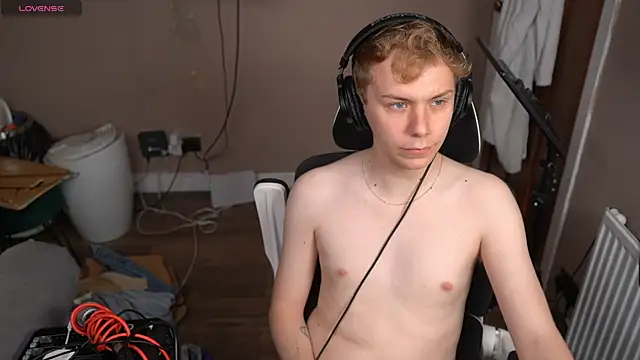 Snapshot of scottishtwink01 chatting on July 9, 2026, 9:25 pm scottishtwink01 online show from July 9, 2026, 9:25 pm