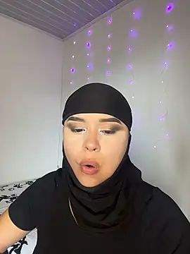 Snapshot of rhizanthella_ chatting on October 8, 2025, 6:52 pm rhizanthella  online show from October 8, 2025, 6:52 pm