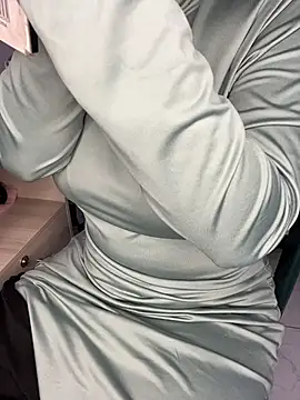 Snapshot of rhizanthella_ chatting on January 16, 2026, 7:29 pm rhizanthella online show from January 16, 2026, 7:29 pm