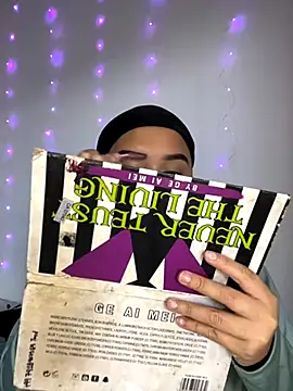 Snapshot of rhizanthella_ chatting on September 25, 2025, 7:31 pm rhizanthella  online show from September 25, 2025, 7:31 pm