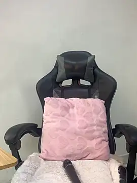 Snapshot of luna_brown7 chatting on March 28, 2026, 7:53 am luna brown7 online show from March 28, 2026, 7:53 am