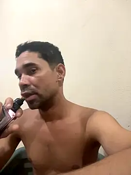 Snapshot of Reisy_HC chatting on September 24, 2025, 2:18 am Reisy HC online show from September 24, 2025, 2:18 am