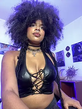 Snapshot of Raven_luv chatting on May 15, 2026, 8:51 pm Raven luv online show from May 15, 2026, 8:51 pm