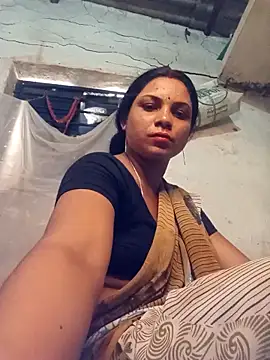 Notyriya7 online show from May 7, 2026, 3:22 am
