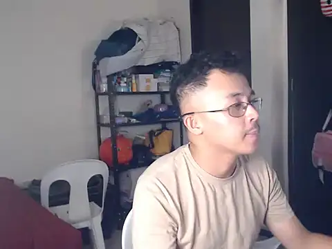 Snapshot of itsyour_Asianboy15 chatting on March 8, 2026, 5:22 am itsyour Asianboy15 online show from March 8, 2026, 5:22 am