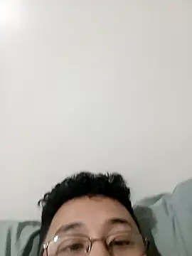 Snapshot of itsyour_Asianboy15 chatting on April 15, 2026, 12:21 pm itsyour Asianboy15 online show from April 15, 2026, 12:21 pm