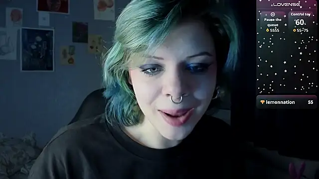 Snapshot of Alice_Zev chatting on October 15, 2025, 7:44 pm Alice Zev online show from October 15, 2025, 7:44 pm