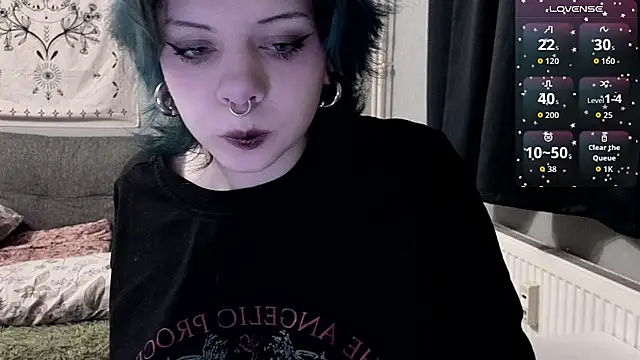 Snapshot of Alice_Zev chatting on November 19, 2025, 9:26 pm Alice Zev online show from November 19, 2025, 9:26 pm