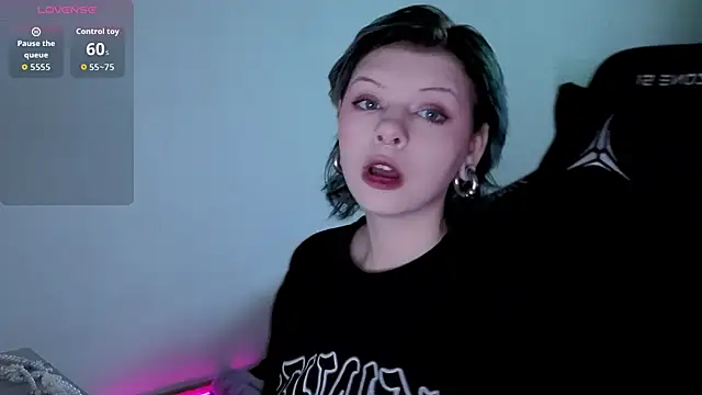 Snapshot of Alice_Zev chatting on September 22, 2025, 1:17 pm Alice Zev online show from September 22, 2025, 1:17 pm