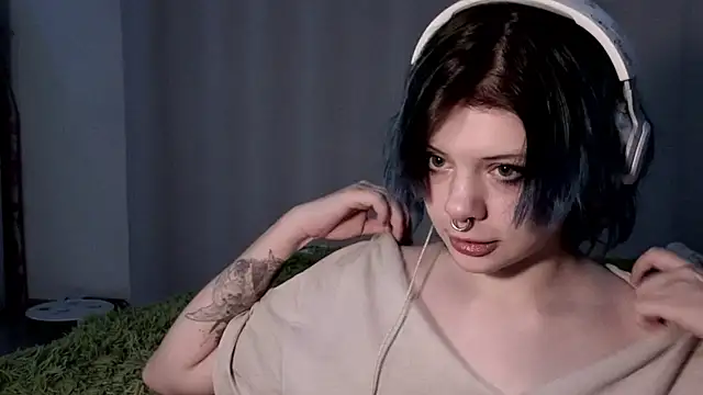 Snapshot of Alice_Zev chatting on November 29, 2025, 11:38 pm Alice Zev online show from November 29, 2025, 11:38 pm