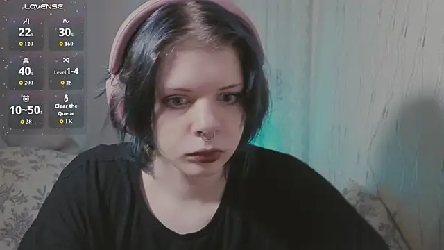 Snapshot of Alice_Zev chatting on May 19, 2026, 10:39 pm Alice Zev online show from May 19, 2026, 10:39 pm
