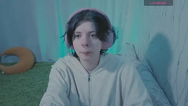 Snapshot of Alice_Zev chatting on May 28, 2026, 11:10 pm Alice Zev online show from May 28, 2026, 11:10 pm