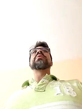 Mac50rus online show from September 19, 2025, 12:31 pm