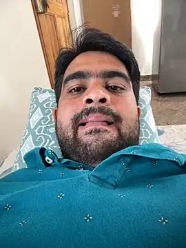 Snapshot of sunnu_97_ chatting on February 28, 2026, 5:40 am sunnu 97 online show from February 28, 2026, 5:40 am