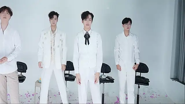 JL-sweetbaby1 online show from October 6, 2025, 1:12 pm