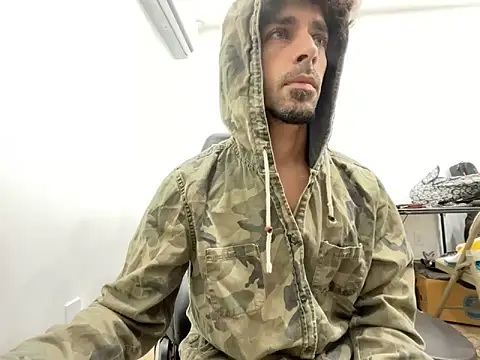 Snapshot of Stringin69 chatting on November 22, 2025, 12:48 pm Stringin69 online show from November 22, 2025, 12:48 pm