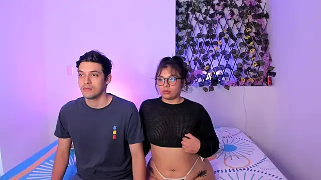 Snapshot of kylietimothee chatting on September 12, 2025, 5:56 pm kylietimothee online show from September 12, 2025, 5:56 pm