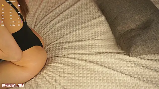 Snapshot of bigboobsarya chatting on April 1, 2026, 11:55 am bigboobsarya online show from April 1, 2026, 11:55 am