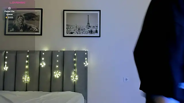 yanyaan online show from February 16, 2026, 9:24 pm