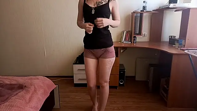 KittyJenny online show from September 30, 2025, 1:17 pm