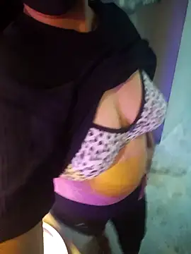 Snapshot of hottie_jenny9 chatting on September 19, 2025, 6:06 am hottie jenny9 online show from September 19, 2025, 6:06 am