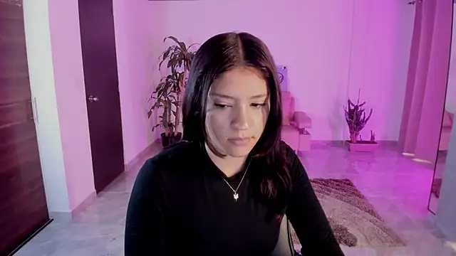 Snapshot of Candy_fox_19 chatting on December 19, 2025, 12:40 pm Candy fox 19 online show from December 19, 2025, 12:40 pm