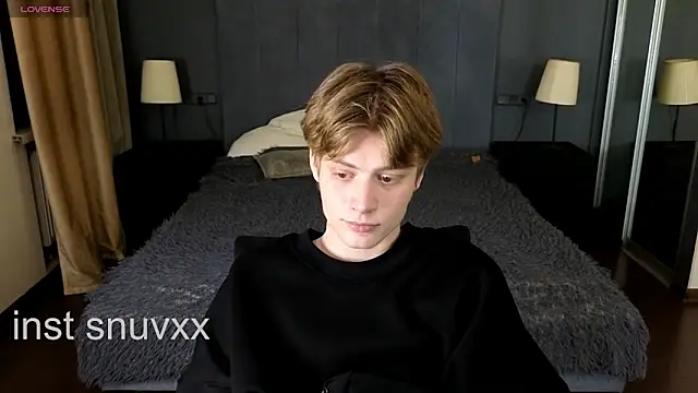 LouieEvans online show from November 9, 2025, 9:30 pm